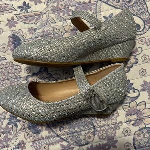 New in Box Girls Silver Rhinestone Dress Shoes. Size 3.